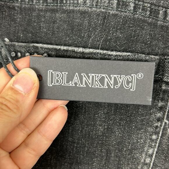 Blank NYC x Free People Women’s 30 Fulton Black Distressed Jean Shorts NEW - Picture 3 of 6